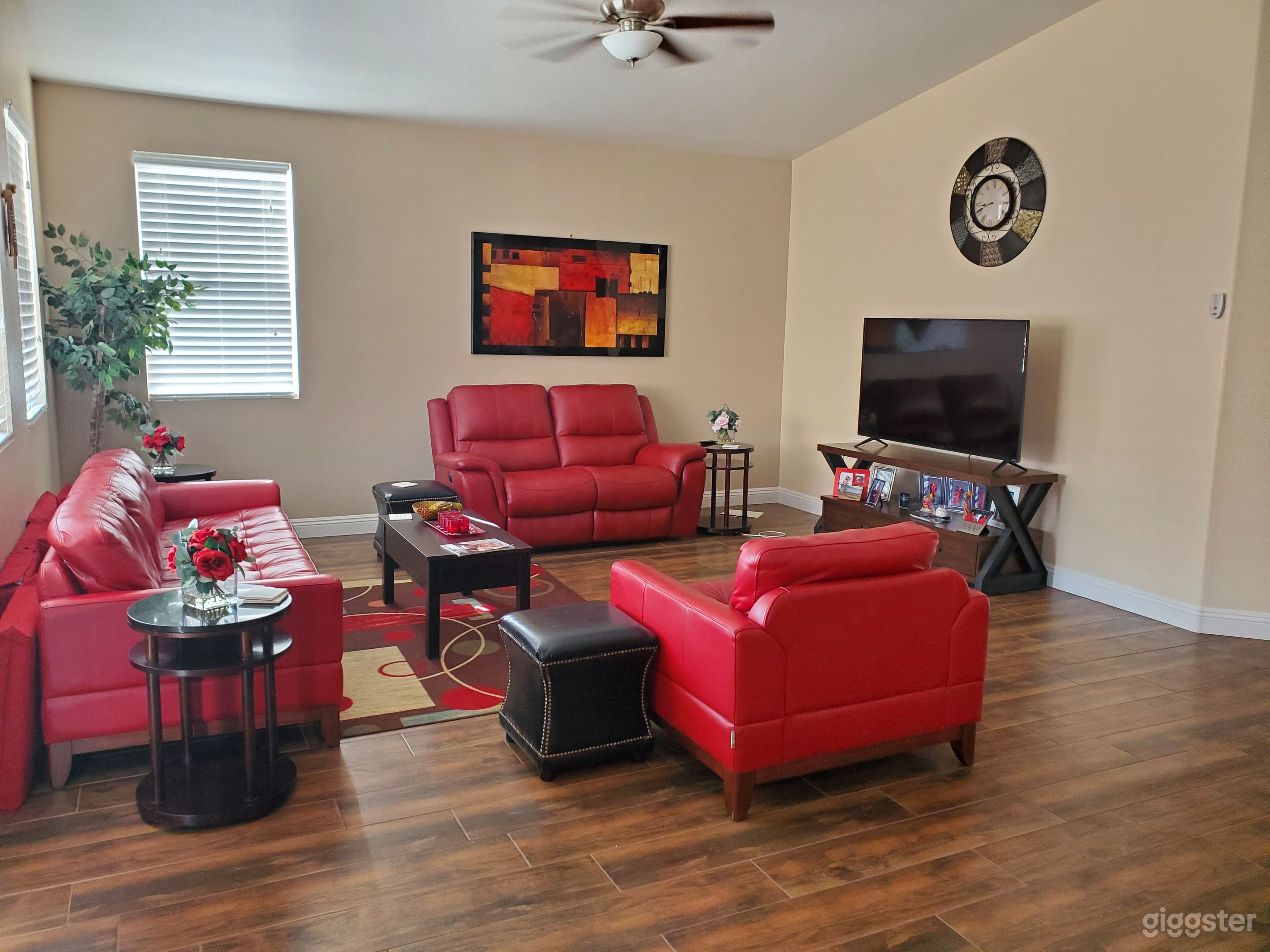 Great open floor plan for any event.  Three bedroom home with spacious rooms and backyard. 