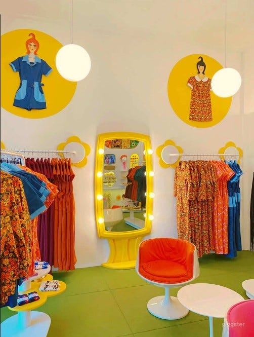 1970s Vintage Space Age Clothing Store in Elysian Photo 4