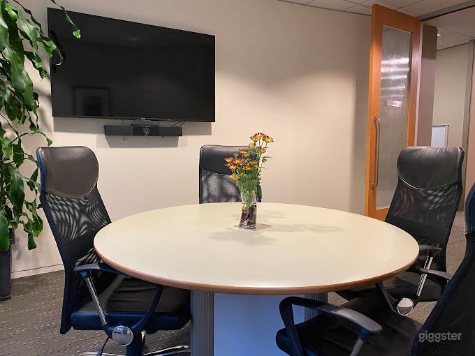  Lake Joe Meeting Room 