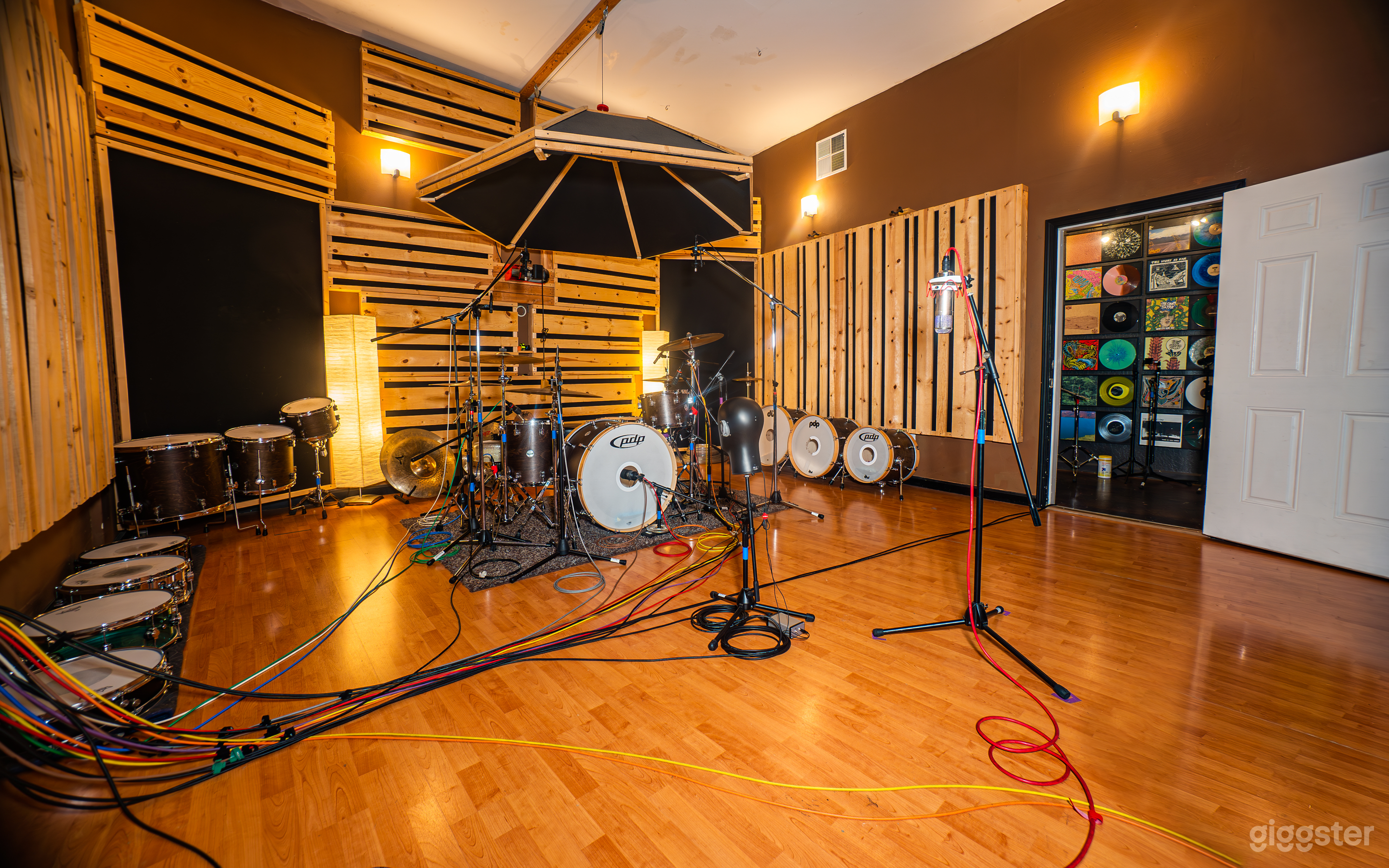 Creative Audio Production / Recording Studio Photo 1