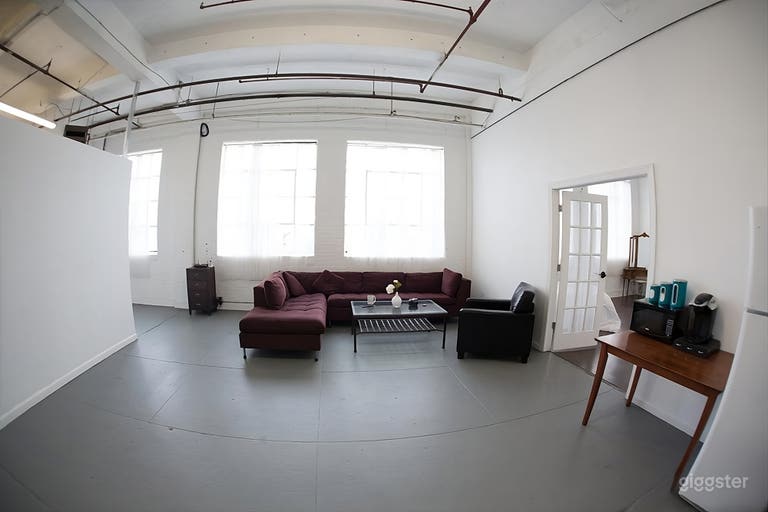  Commercial Photo Studio 