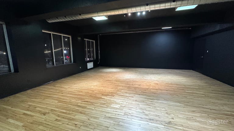  Provides an different ambiance than the typical dance studios 