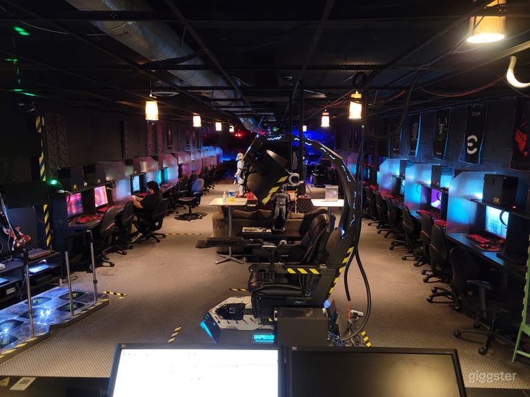  Esports Cafe / high tech command center  