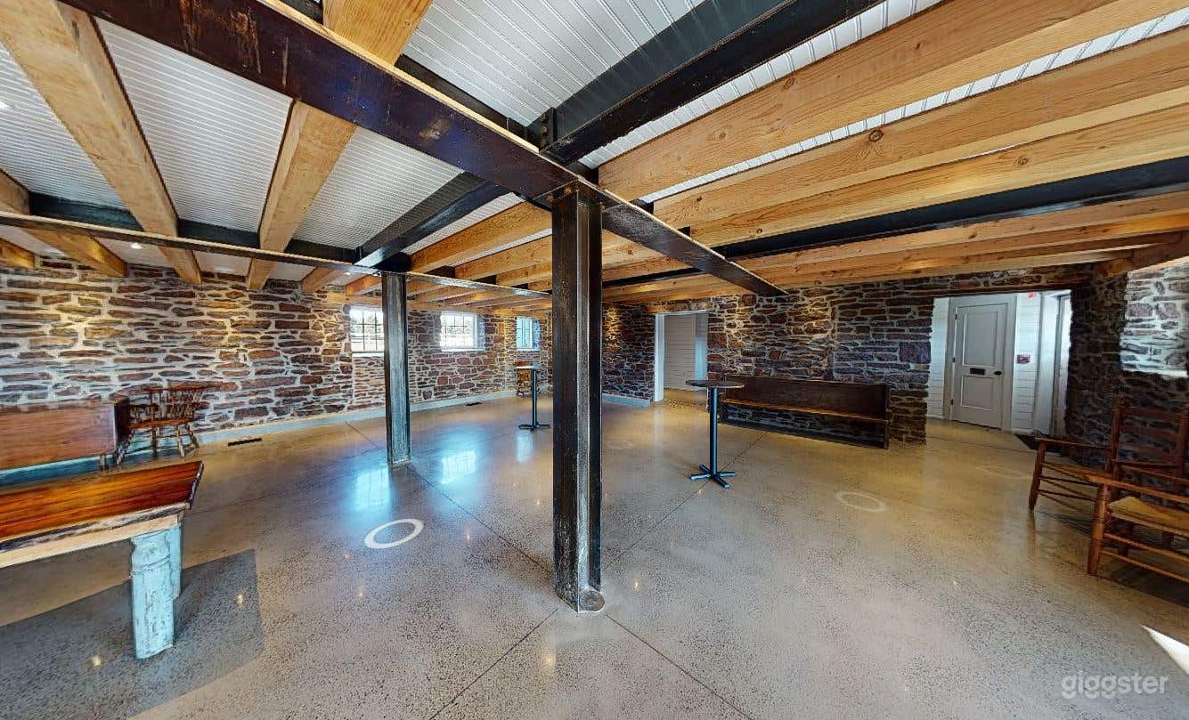 Recently Renovated, Two-Story Barn (Entire Barn Rental) Photo 3