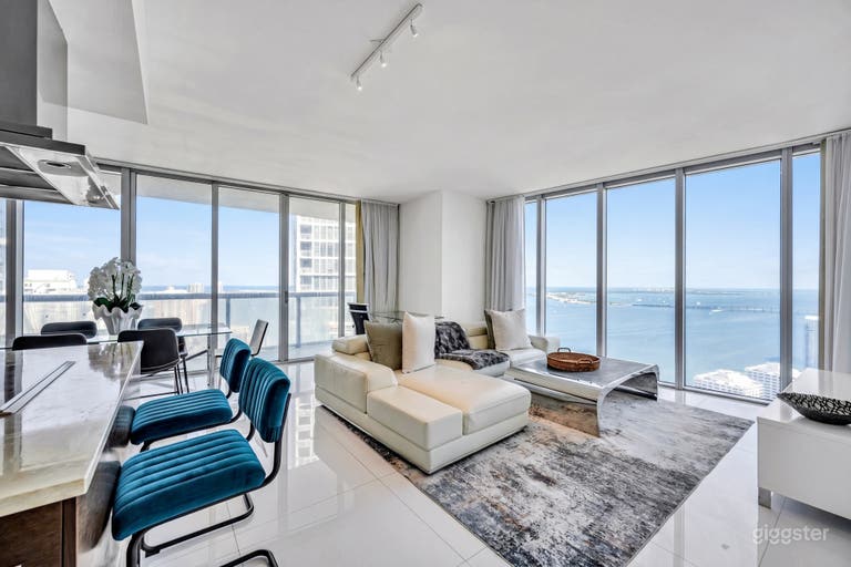  Penthouse de lujo en el piso 44 | Vistas al océano | 2 dormitorios / 2 baños 
