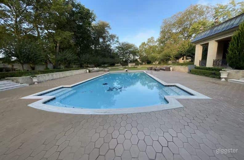 Secluded Pool with Great Gardens Photo 2