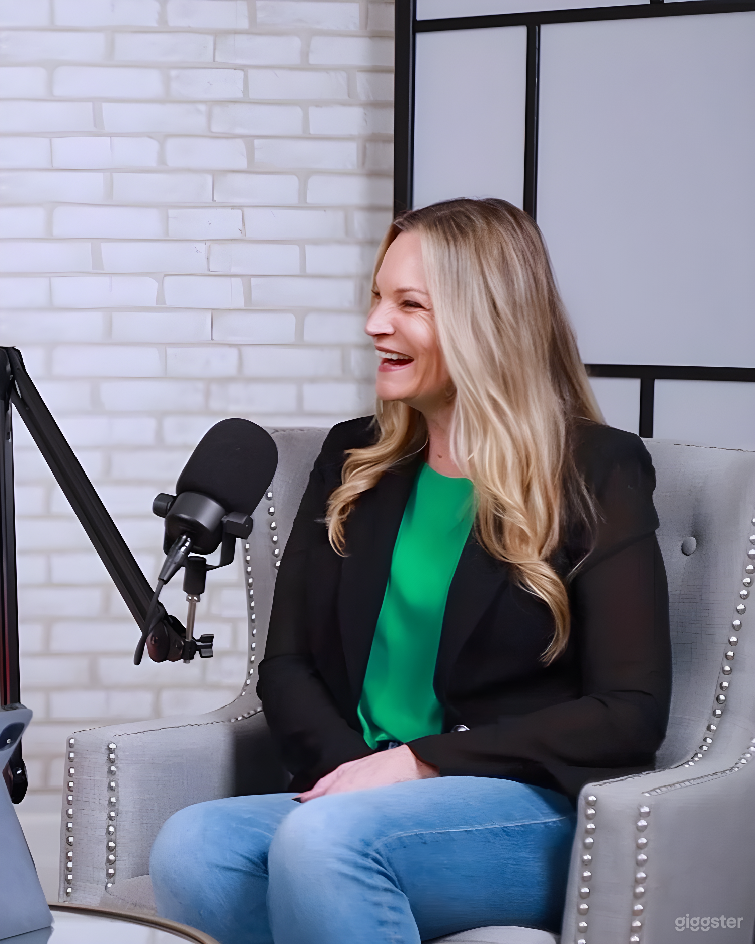 Luxe Podcast Studio Set Photo 4