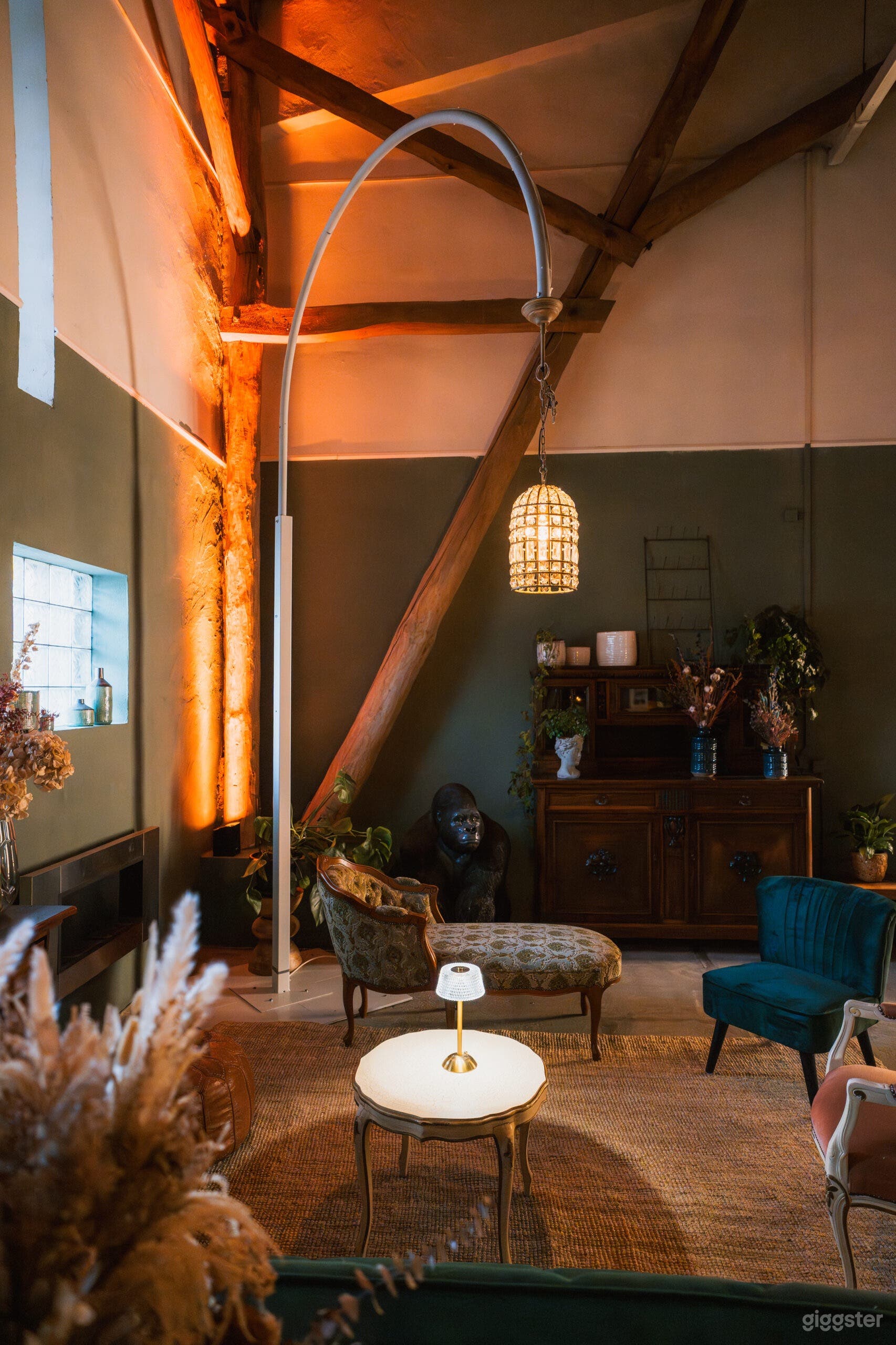 Rustikaler Industriecharme & moderne Eleganz Eventstudio Foto 4