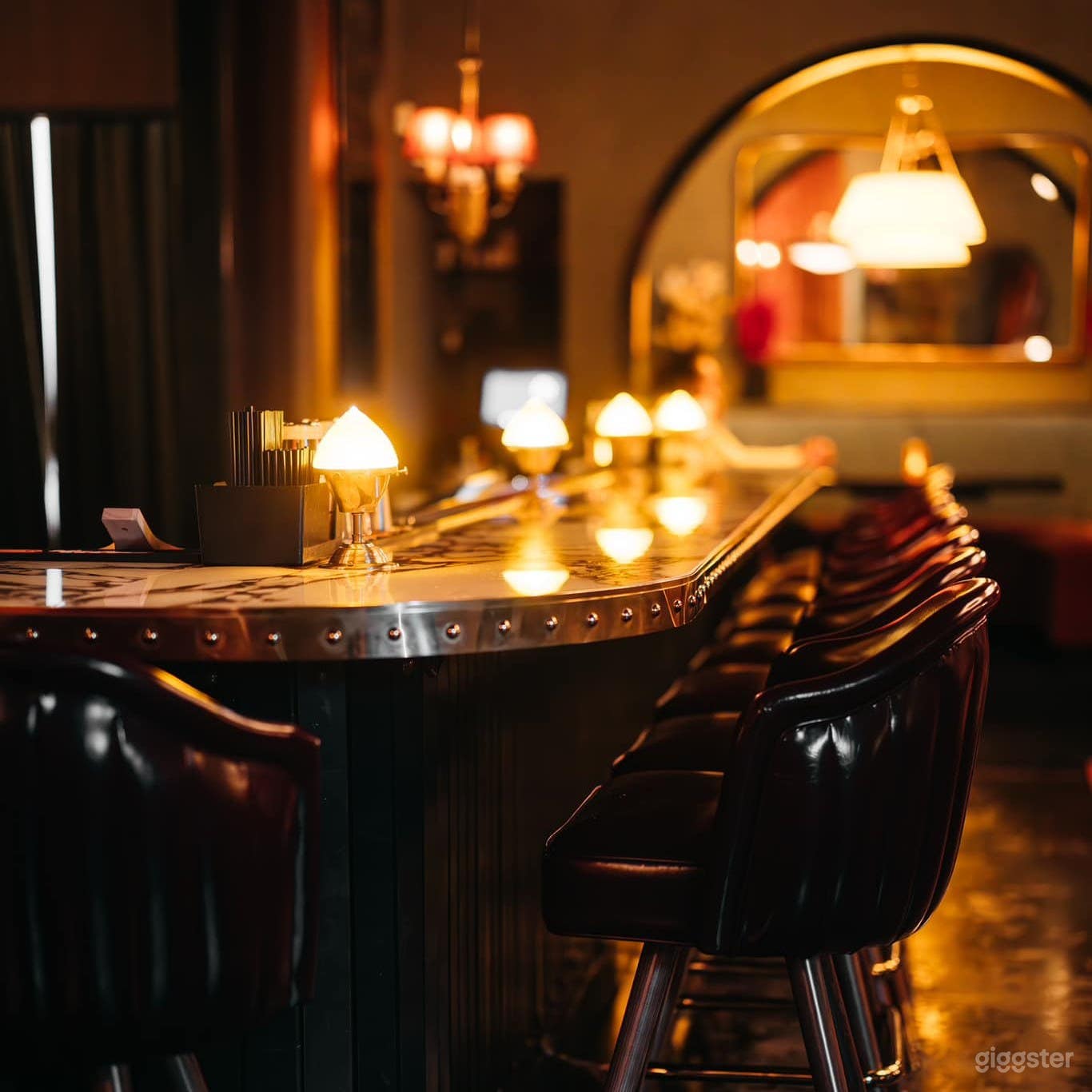 Sophisticated Upscale Cocktail Lounge Photo 2