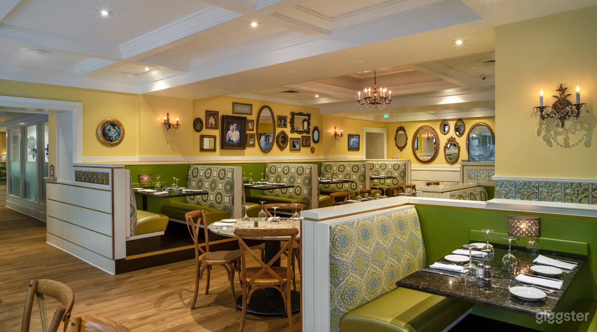 Hip French Style Bistro in Urban Setting (Whole Restaurant Rental) Photo 4