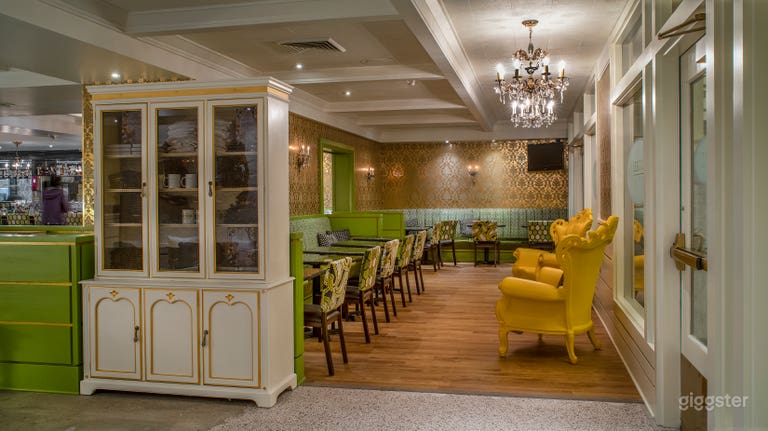  Hip French Style Bistro in Urban Setting (Whole Restaurant Rental) 