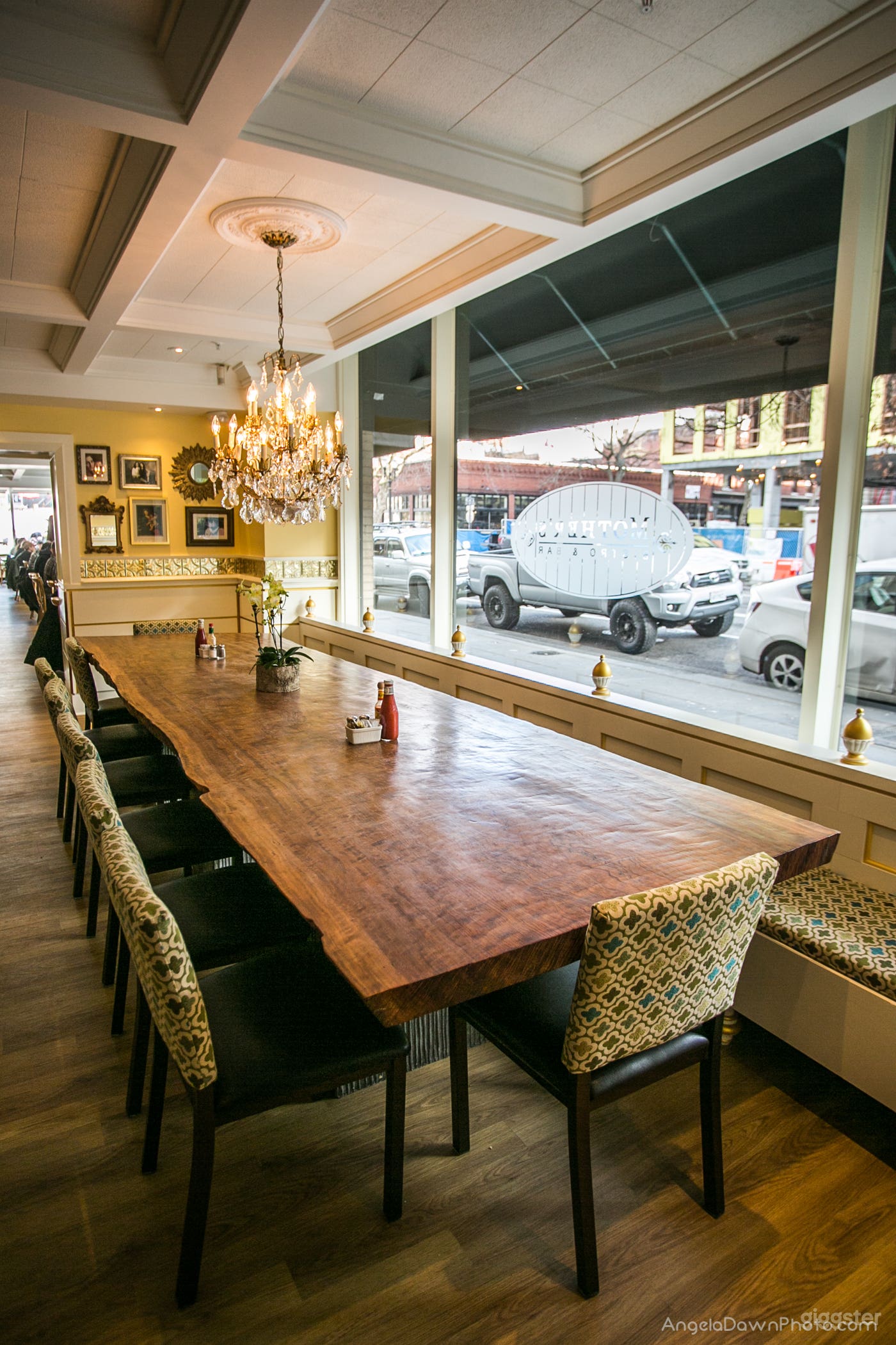 Hip French Style Bistro in Urban Setting (Whole Restaurant Rental) Photo 3