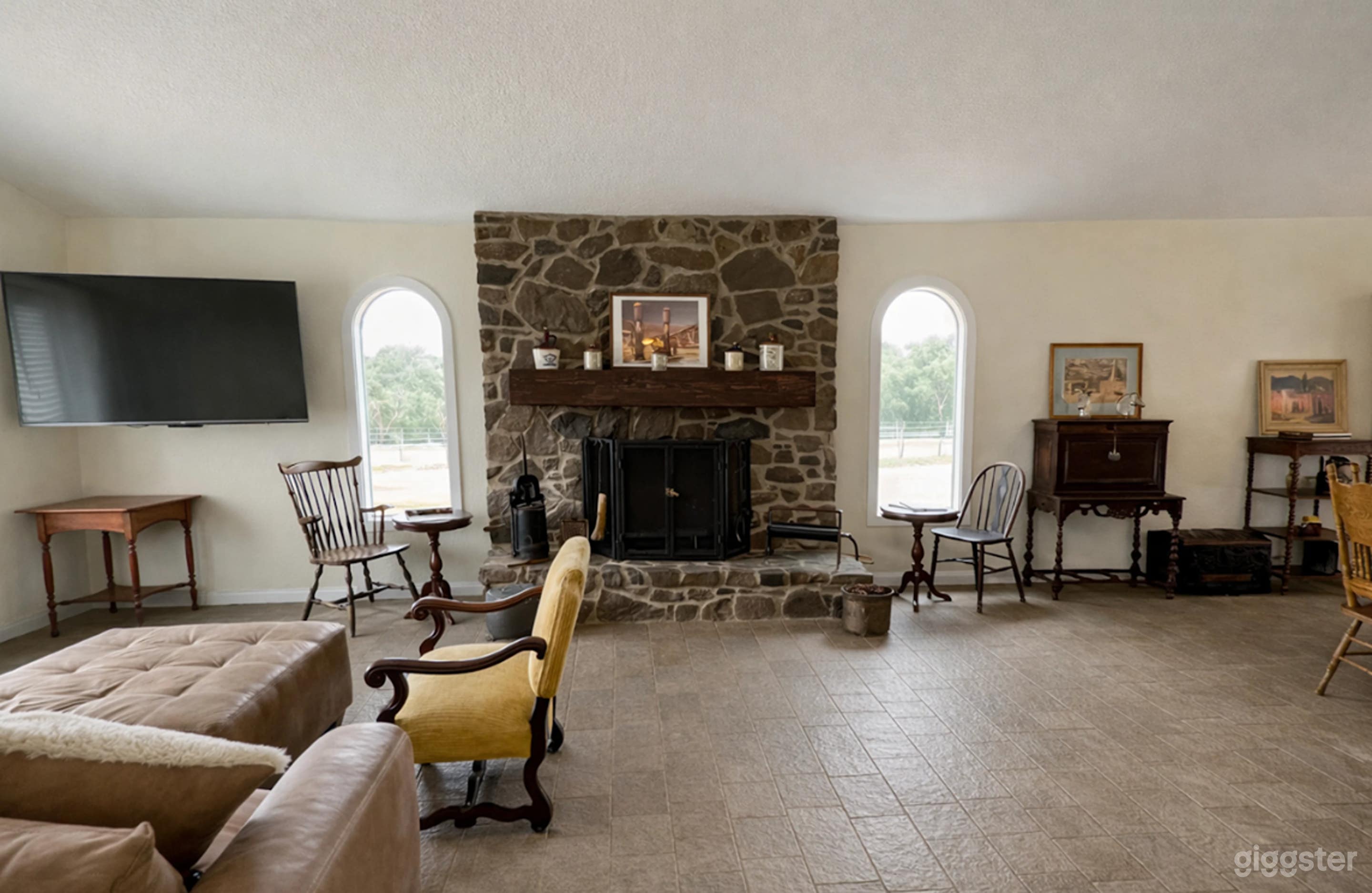 Premium Western Ranch Production Location Photo 3