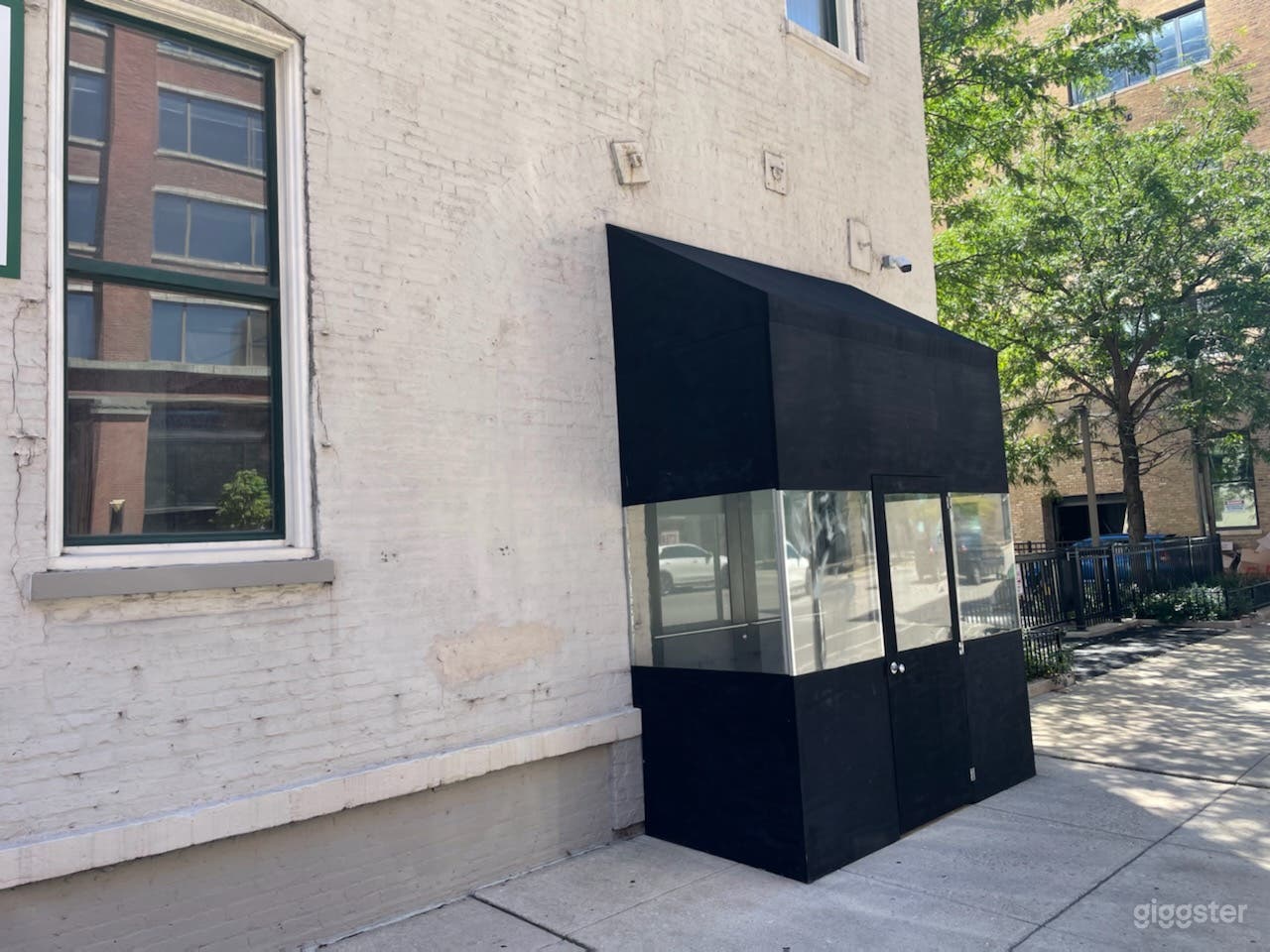 Gorgeous Fulton Market Special Event Venue  Photo 3