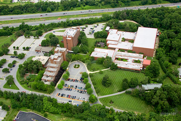  Centre de conférence avec auditorium, espaces de réunion, chambres d'hôtes 