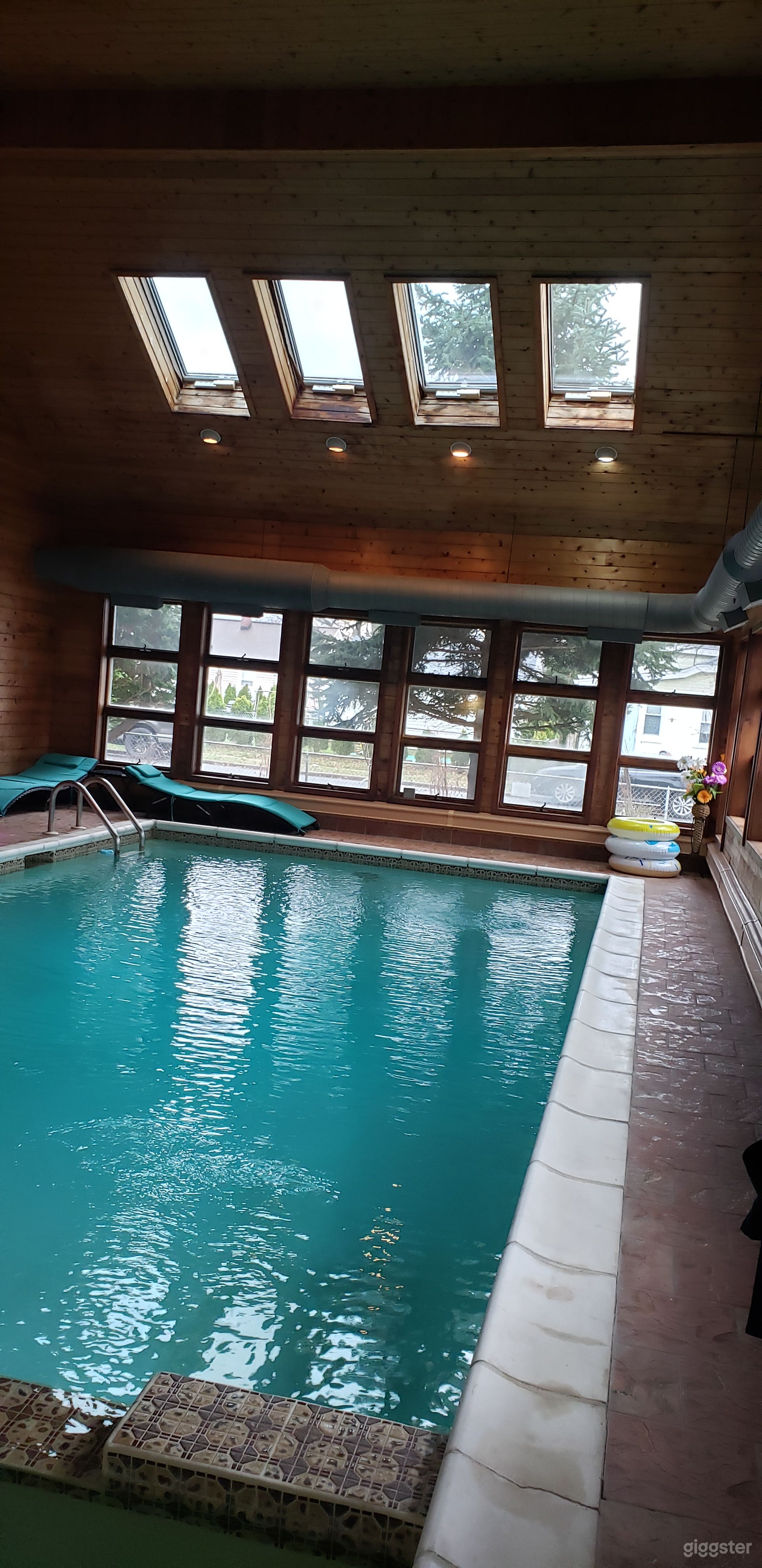 Beautiful Indoor Pool  Photo 4