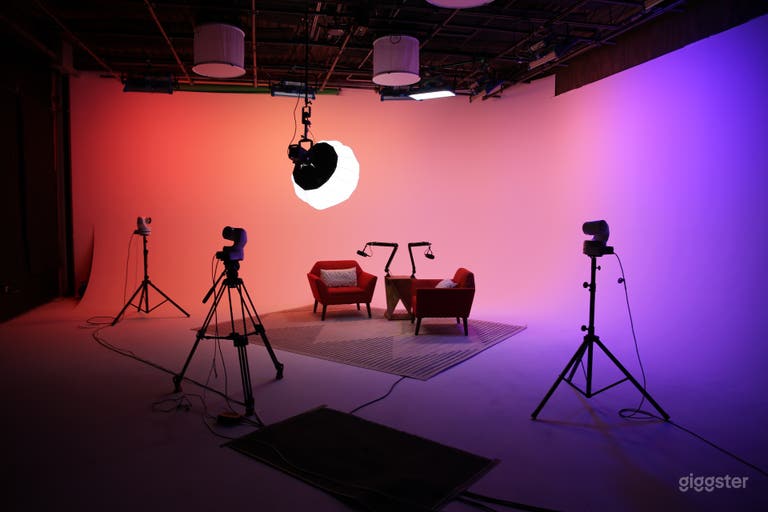  Estudio espacioso de 1300sqft con Cyc Blanco; Video, Foto, 26 Podcast 