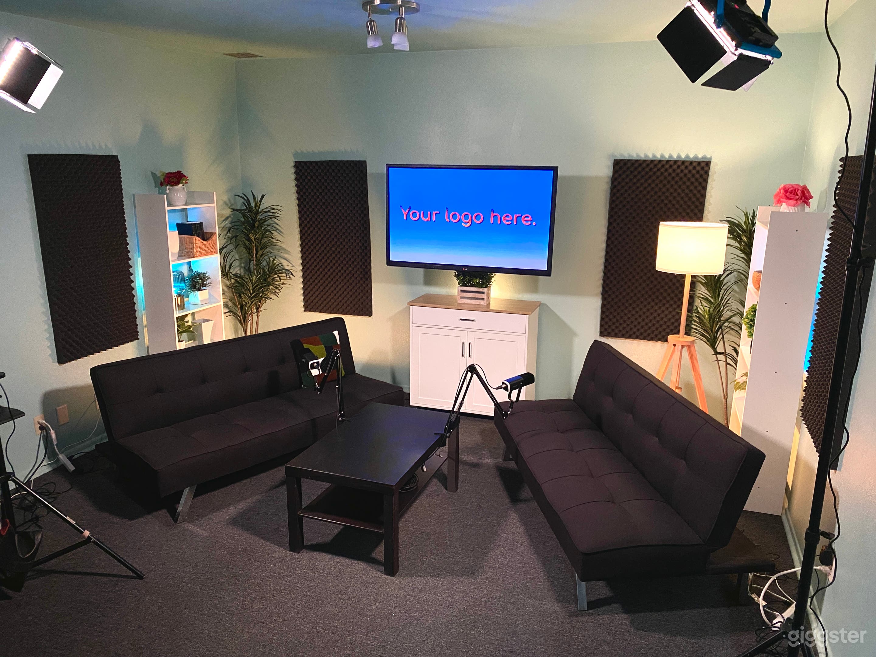 Clean, Comfortable and Cozy Podcast Space Photo 1