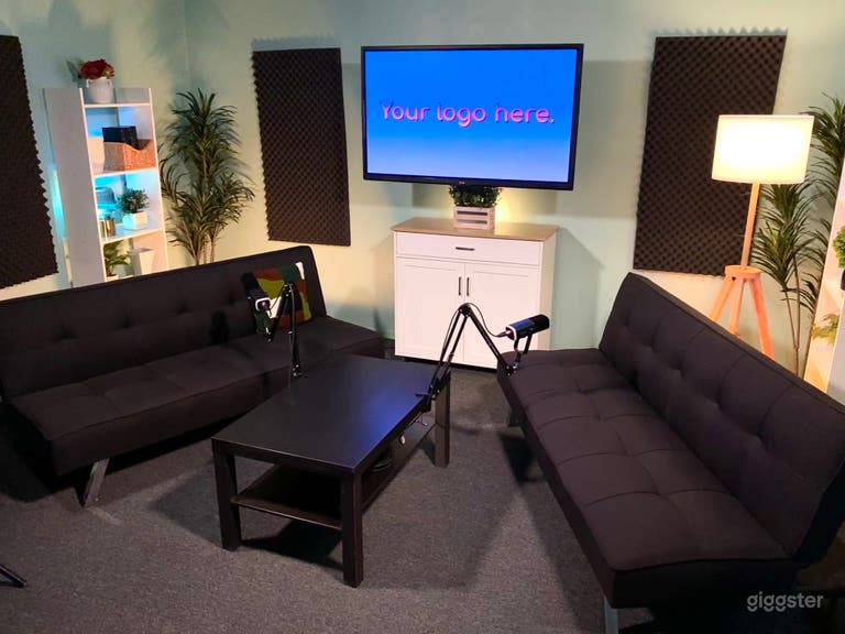  Clean, Comfortable and Cozy Podcast Space 