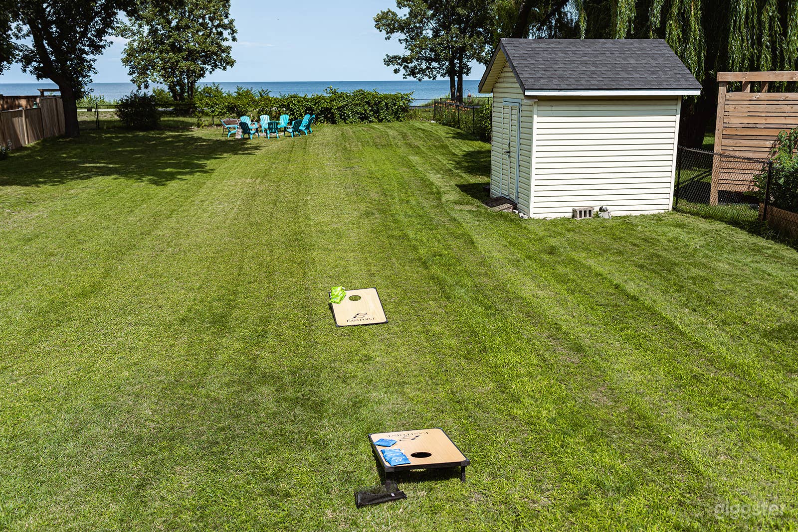 Hamilton Luxurious Beach Oasis with large backyard Photo 2