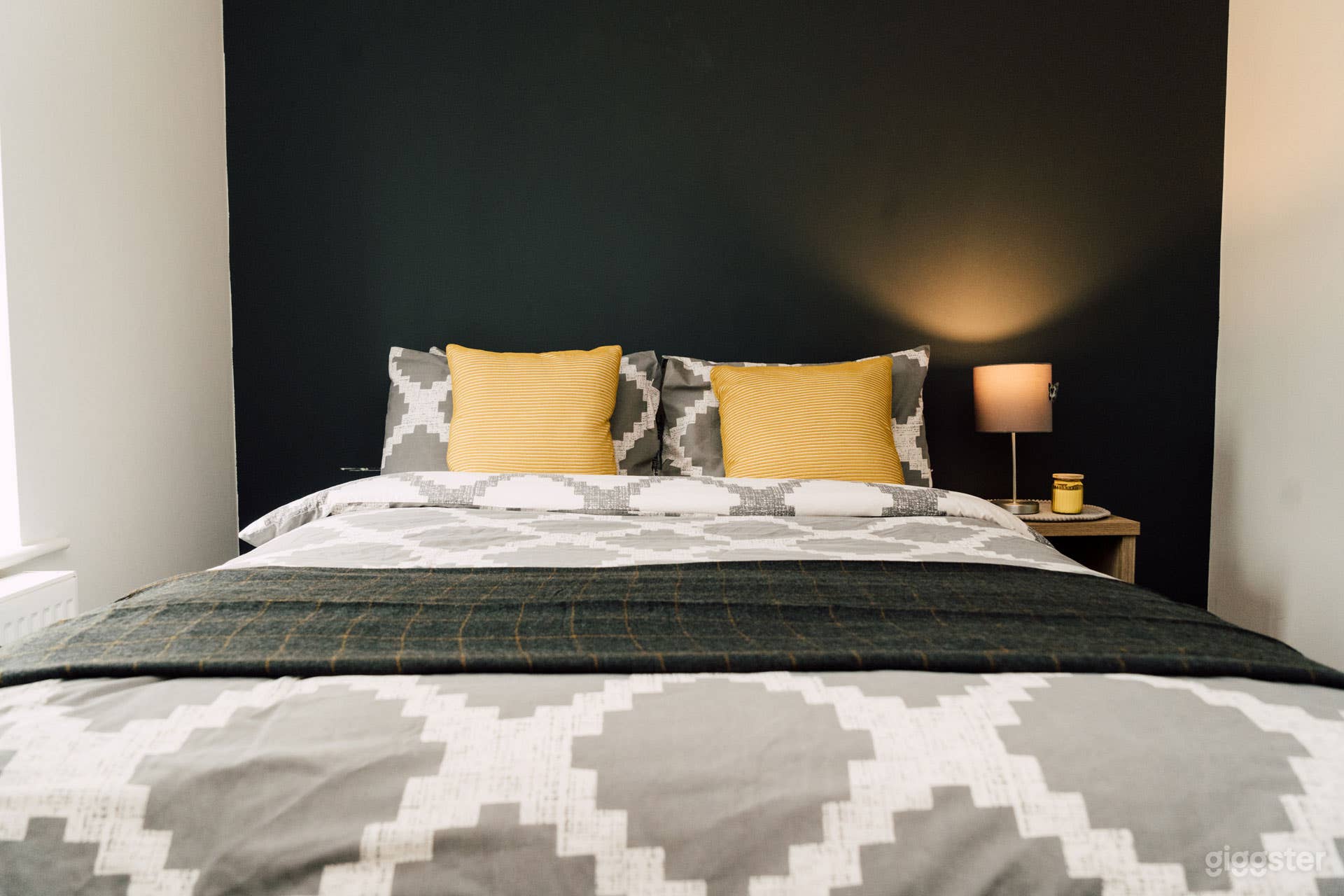 2 Bedroom Deluxe Apartment in Central Derby (Good for 6 people) Photo 3