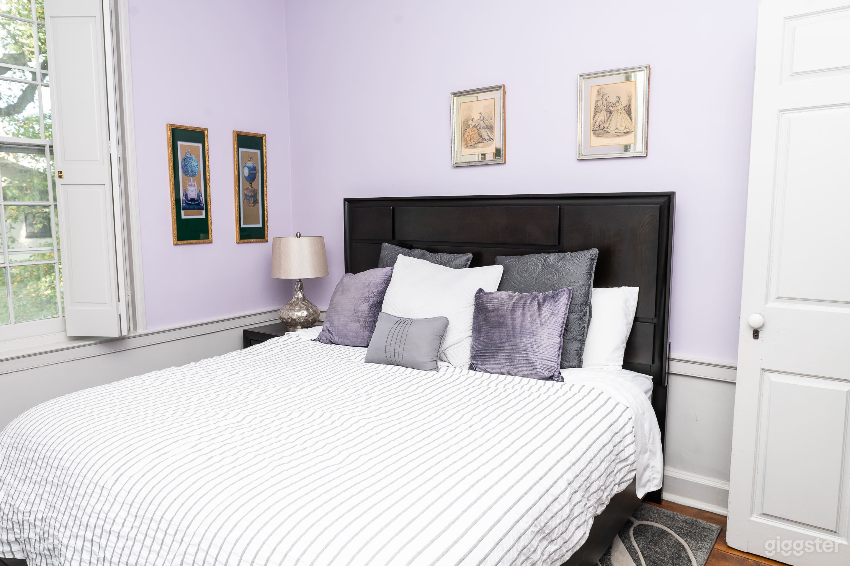 Historic Riverfront Home Photo 4