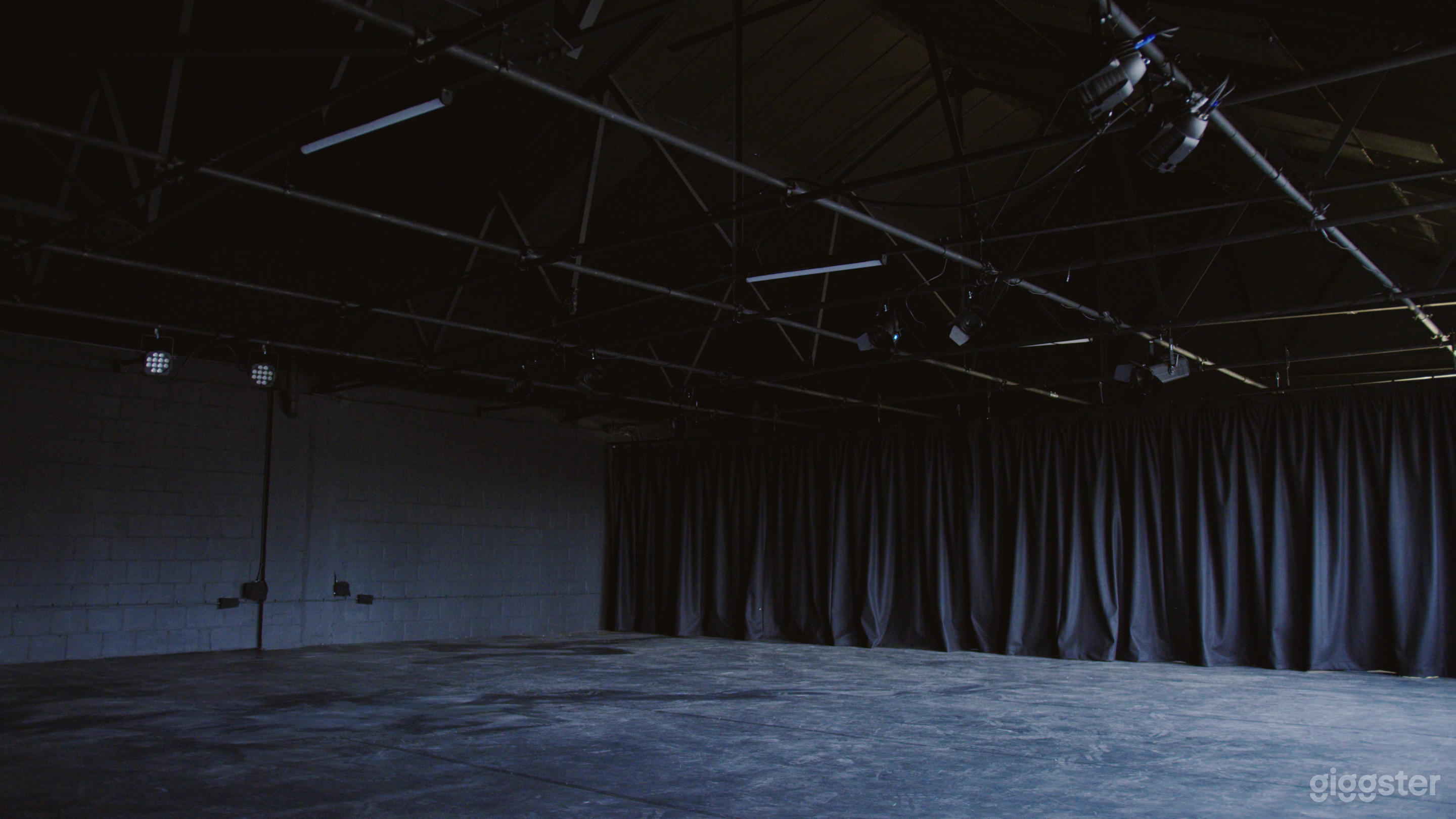 Klatch Studio: Black Box Photo 4