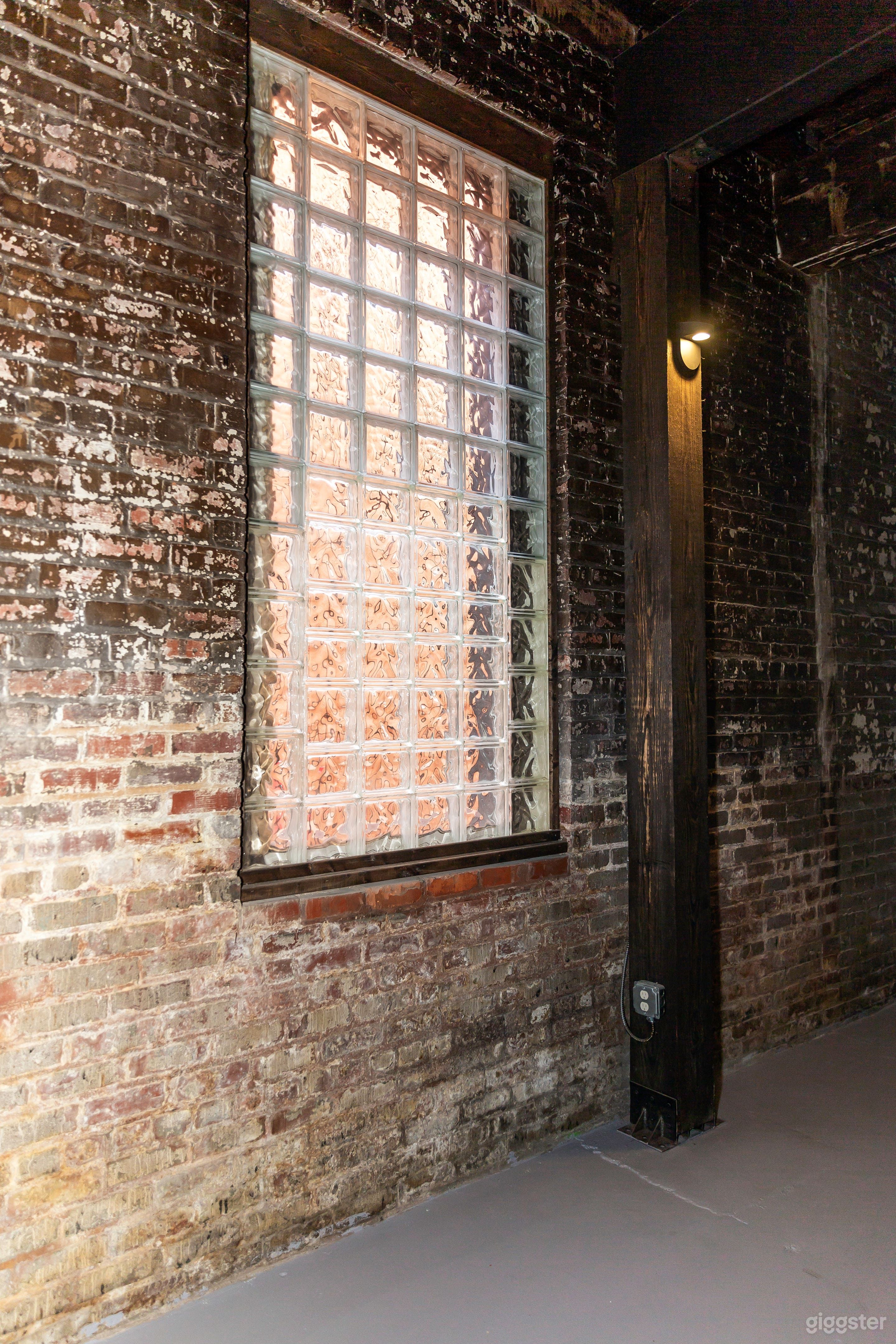 Elegant Industrial Feel Film, Photography &amp; Event Photo 4