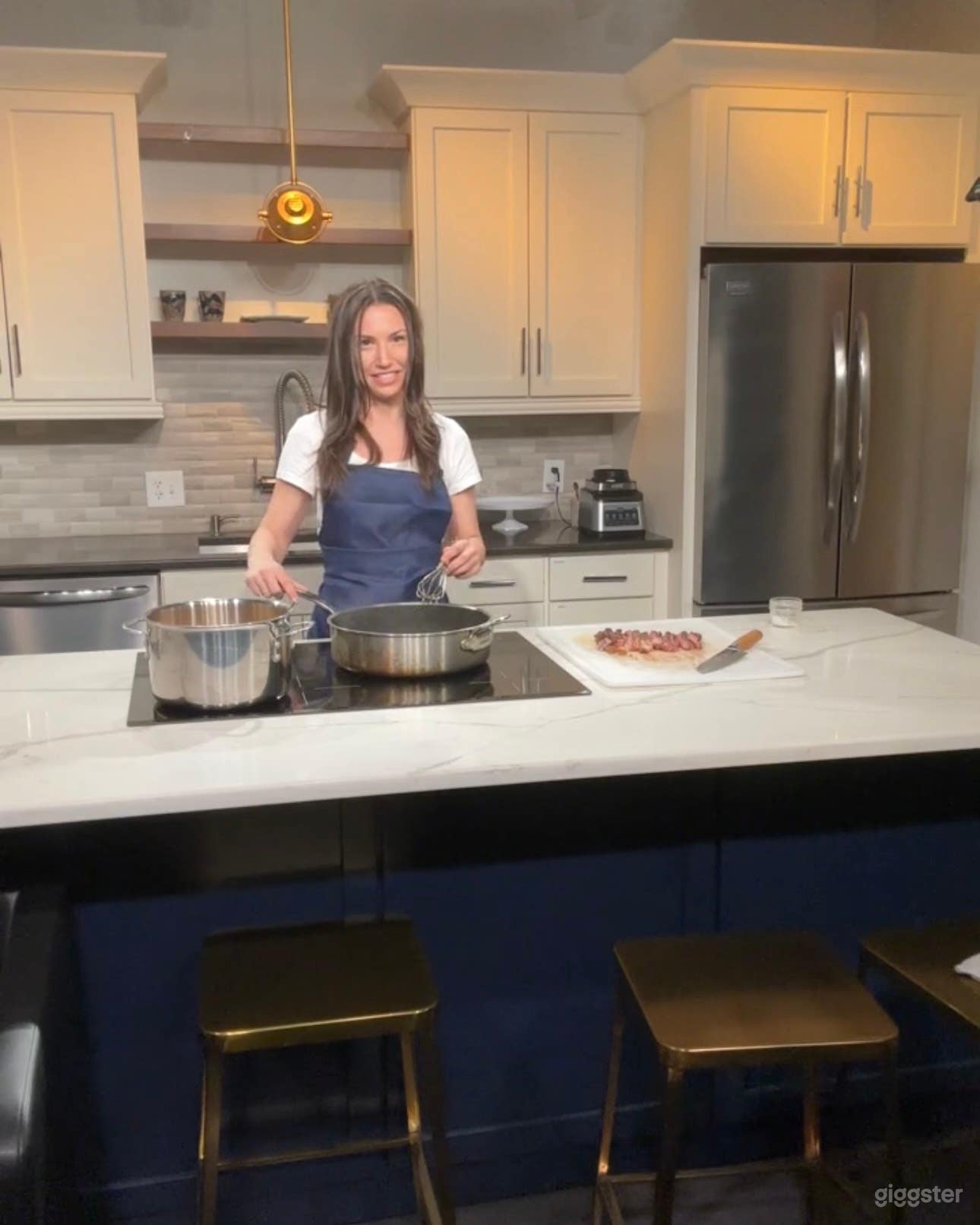 Fully-functional kitchen set