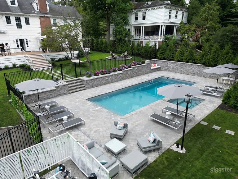  Exquisite Backyard Oasis with Pool 