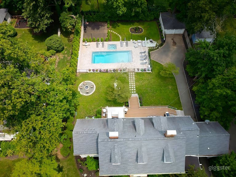  Exquisite Backyard Oasis with Pool 