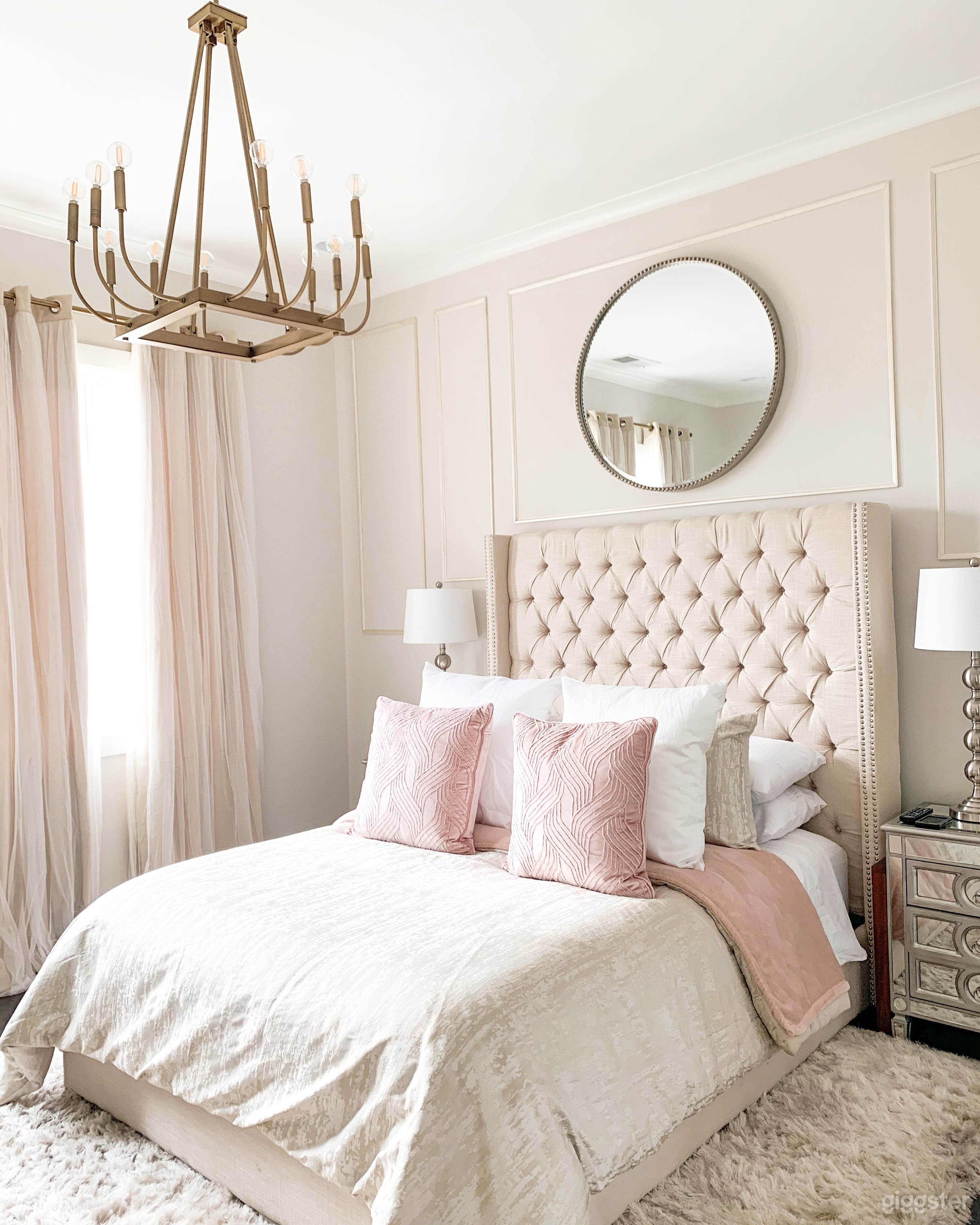 Expertly Decorated Midtown Lighthouse Photo 2