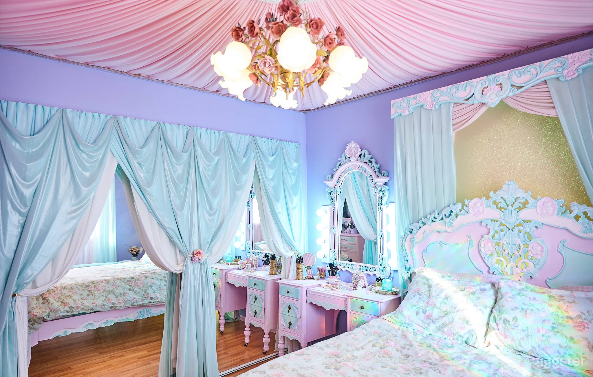 Dreamy pink Dollhouse Photo 1