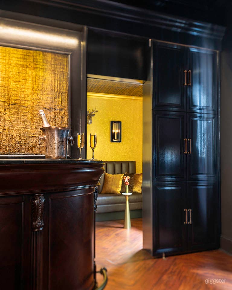  Chic Vintage-Style Castro Club Lounge 