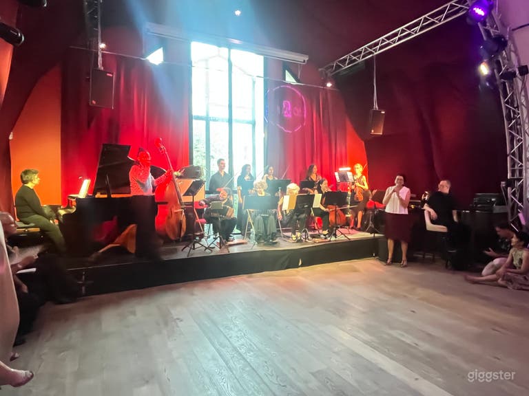  Elegant Event Space in Paris 