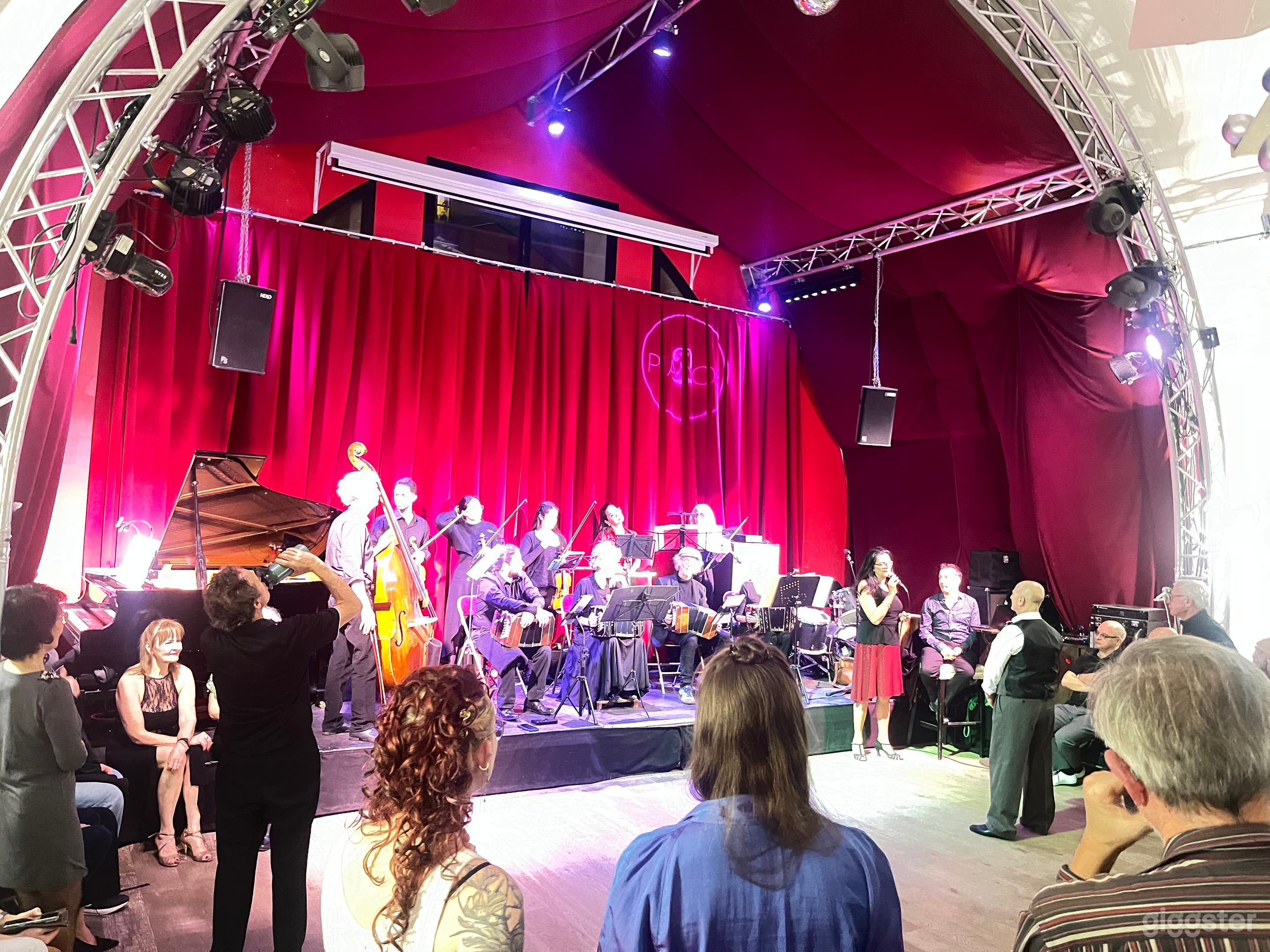 Elegant Event Space in Paris Photo 4