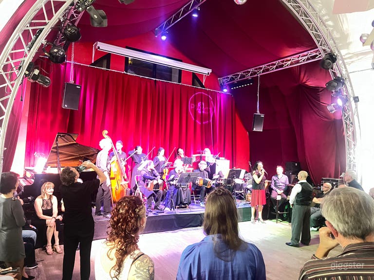  Elegant Event Space in Paris 