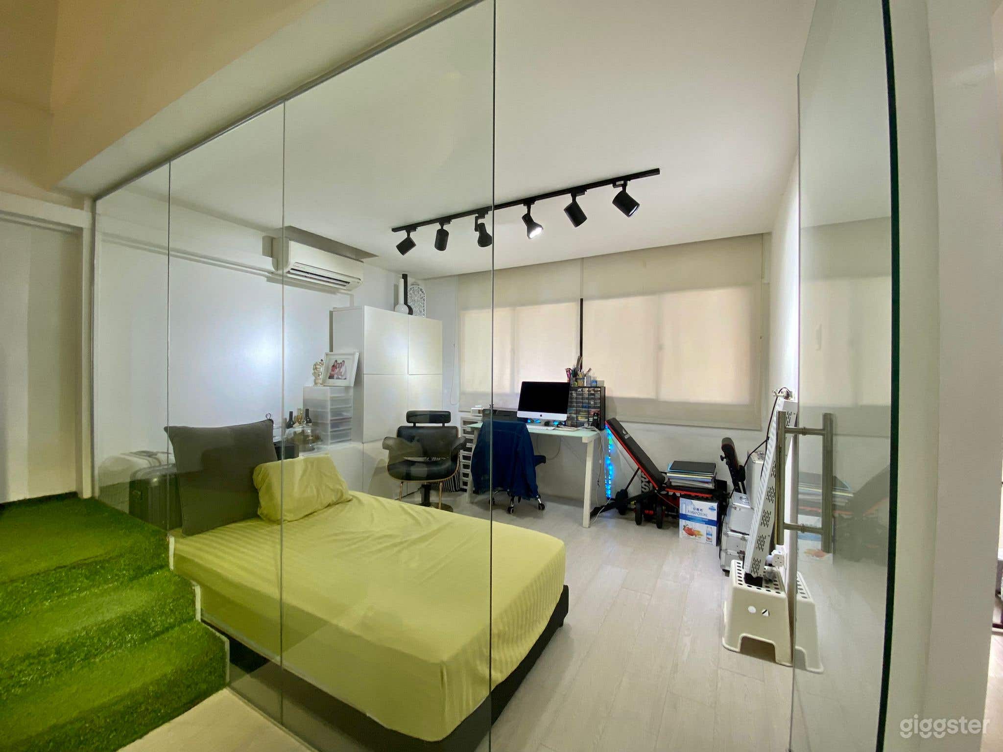 Monochromatic Scandinavian HDB EM Photo 2