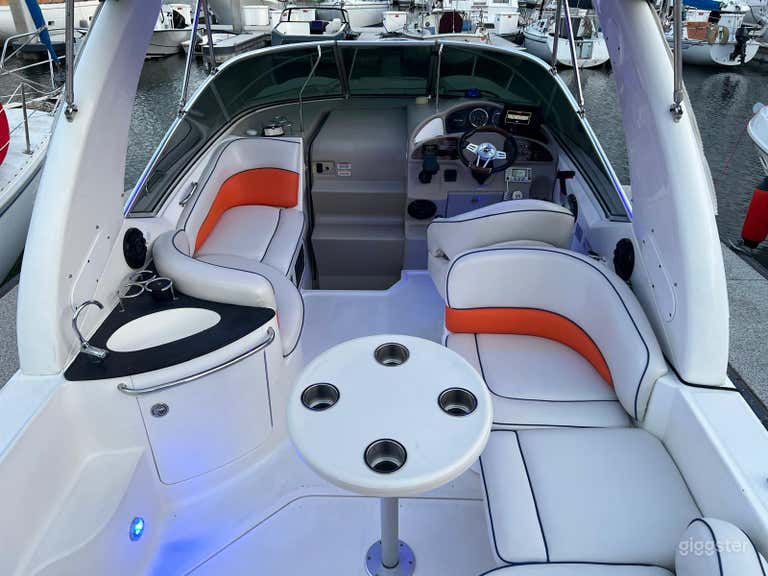  2007 Sea Ray Sundancer Yacht Perfect for Photo & Video shoot 