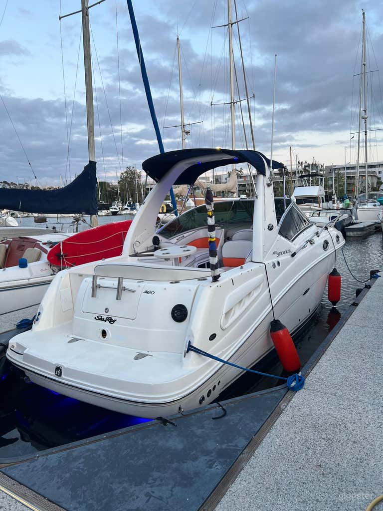  2007 Sea Ray Sundancer Yacht Perfect for Photo & Video shoot 