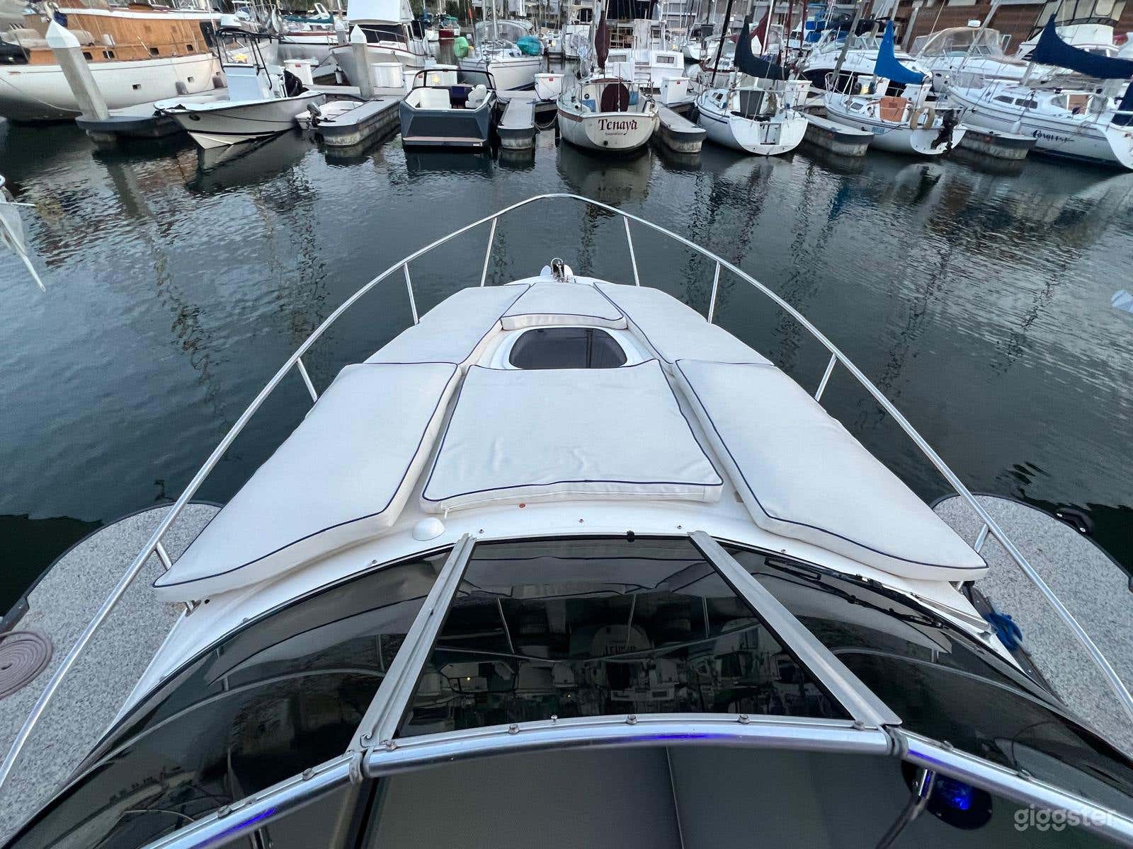 2007 Sea Ray Sundancer Yacht Perfect for Photo & Video shoot Photo 4