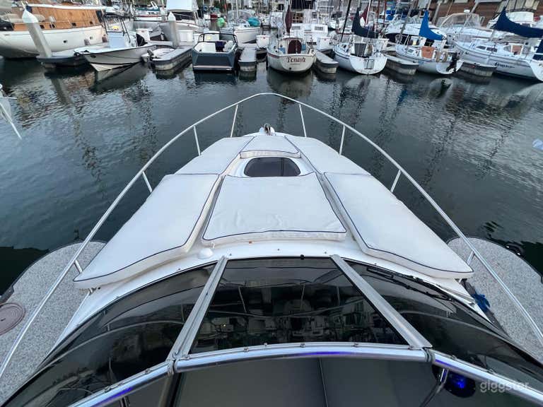  2007 Sea Ray Sundancer Yacht Perfect for Photo & Video shoot 