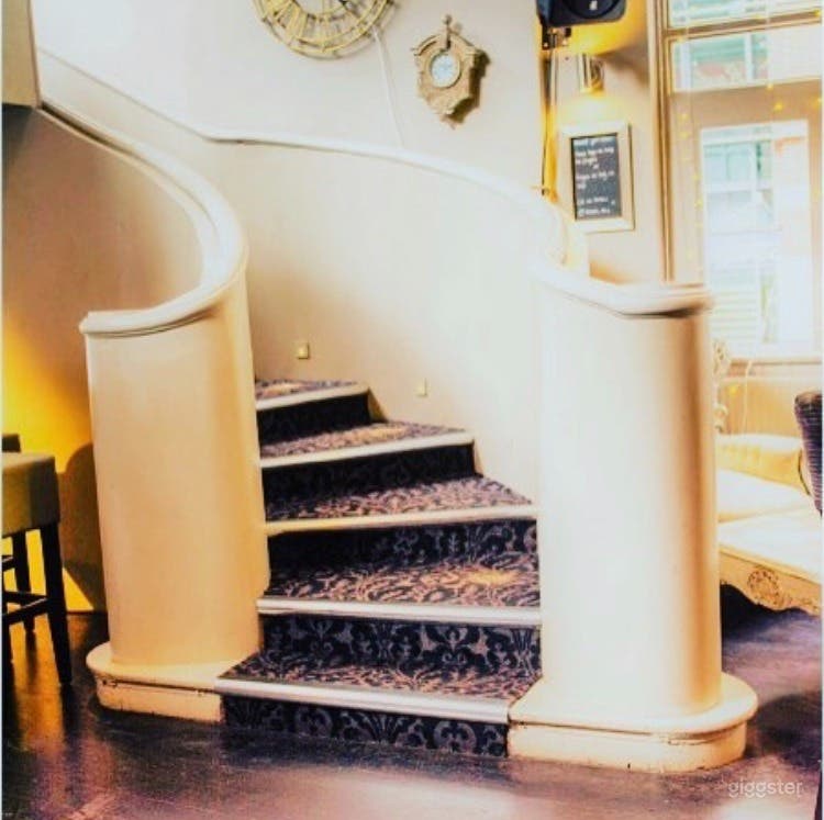 The Mezzanine VIP Area with Pool Table Photo 3