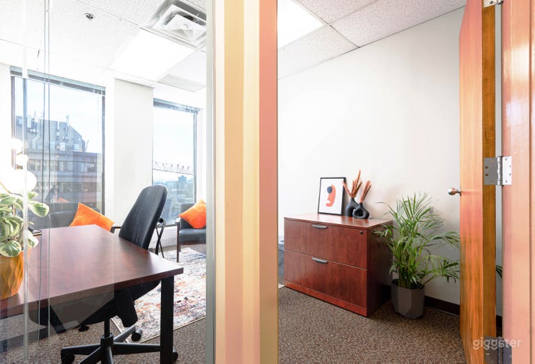  Bright & Private Therapy Room 