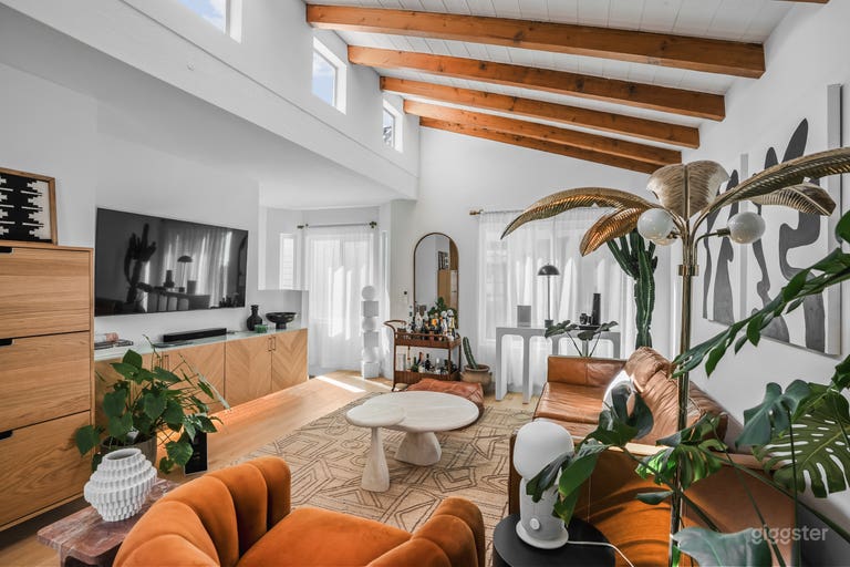  Lush & Light-Filled – Tropical Boho Loft  