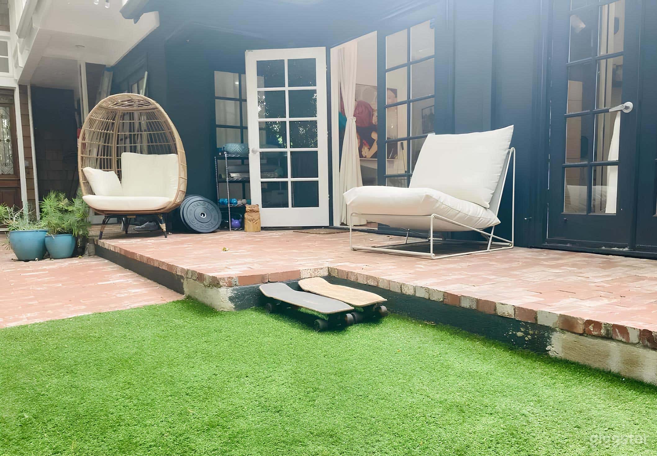 Backyard Garden perfect for parties and events Photo 4