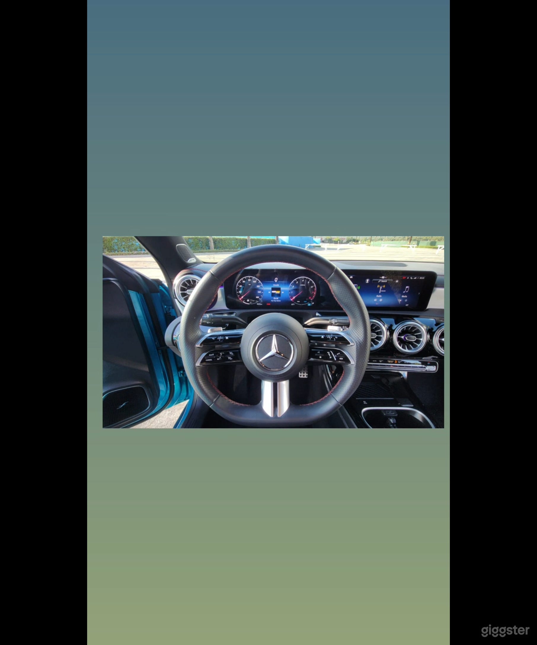 2025 Mercedes-Benz CLA 250 AMG Package — Custom Blue Photo 4