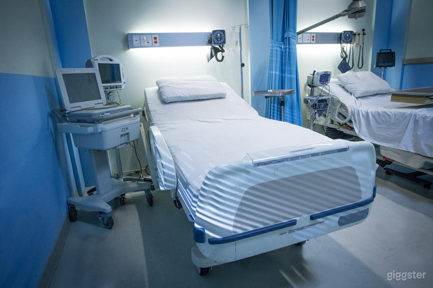 FULL HOSPITAL Standing Set | FilmStudioLA Photo 3