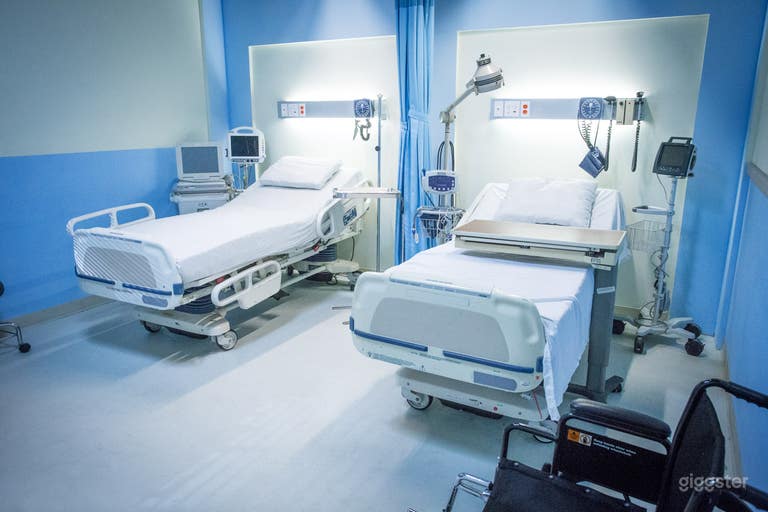  FULL HOSPITAL Standing Set | FilmStudioLA 