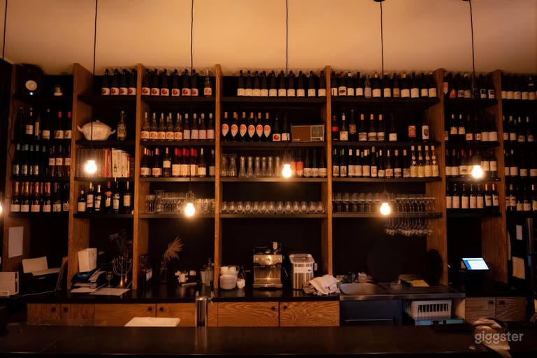  Sonnenverwöhnte französisch-spanische Wein- & Tapas-Bar in Berlin 